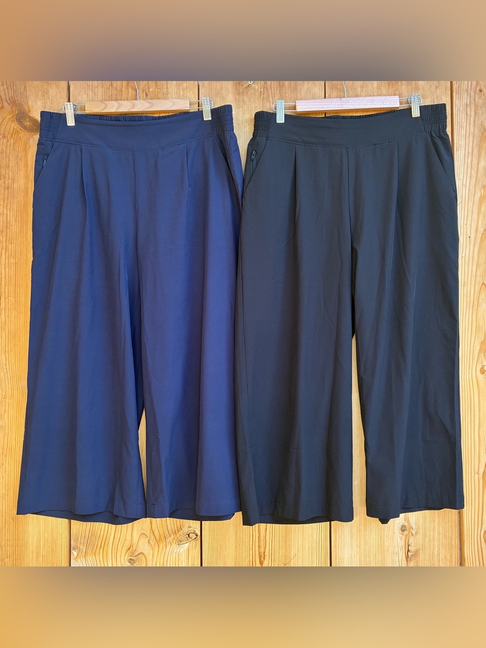Bundle of 2 Quince Performance Tech Wide Leg Cropped Pants Sz Large